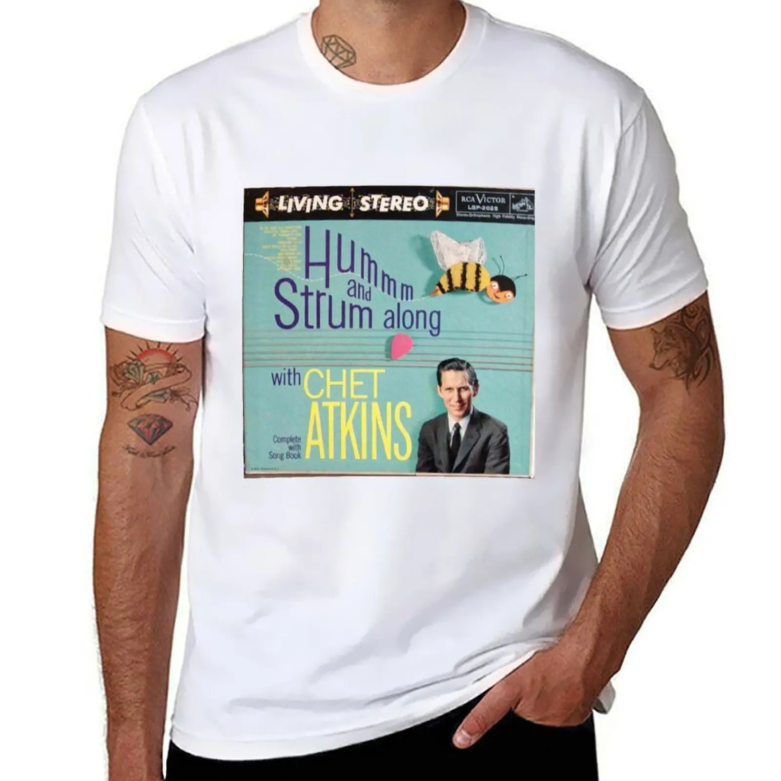 

Hum & Strum with Chet Atkins T-Shirt man graphic t shirt printed t shirts for man t shirt man plain T-shirt