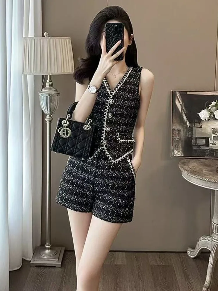 

Vest Blouses 2-piece Women's Summer Casual Buttons Top Shorts Outfit Fashion Small Fragrance Style V-neck Sleeveless Lady Suit