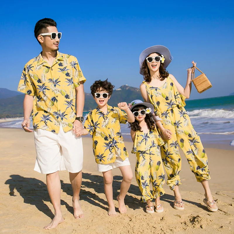 Vacations 2024 Family Shirts Set Vacation Dad Son Outfits Mom Girls Suspender Pants Resorts Look Mother Daughter Beach Jumpsuit