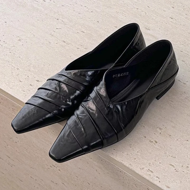 

Модные плиссированные туфли-лодочки с квадратным носком на низком каблуке, женские высококачественные черные лоферы на плоской подошве из мягкой кожи, лаконичная офисная обувь для пригородных поездок