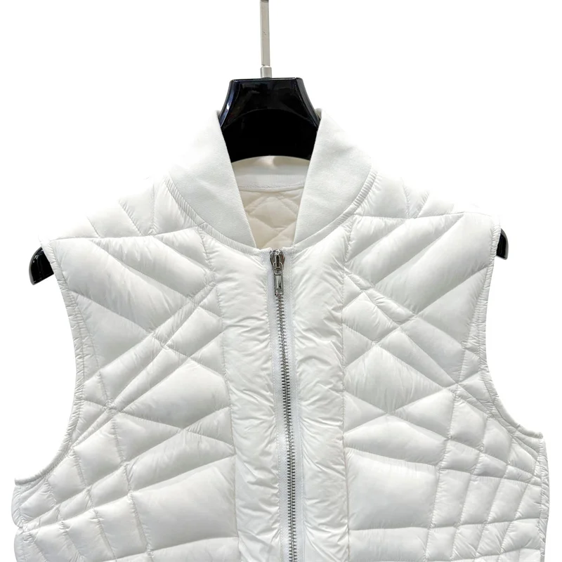 Piumino da donna Nuovo gilet imbottito in piuma d'anatra bianca 90 per l'autunno 2025 Piumini senza maniche slim fit con cerniera cappotto spesso y2k