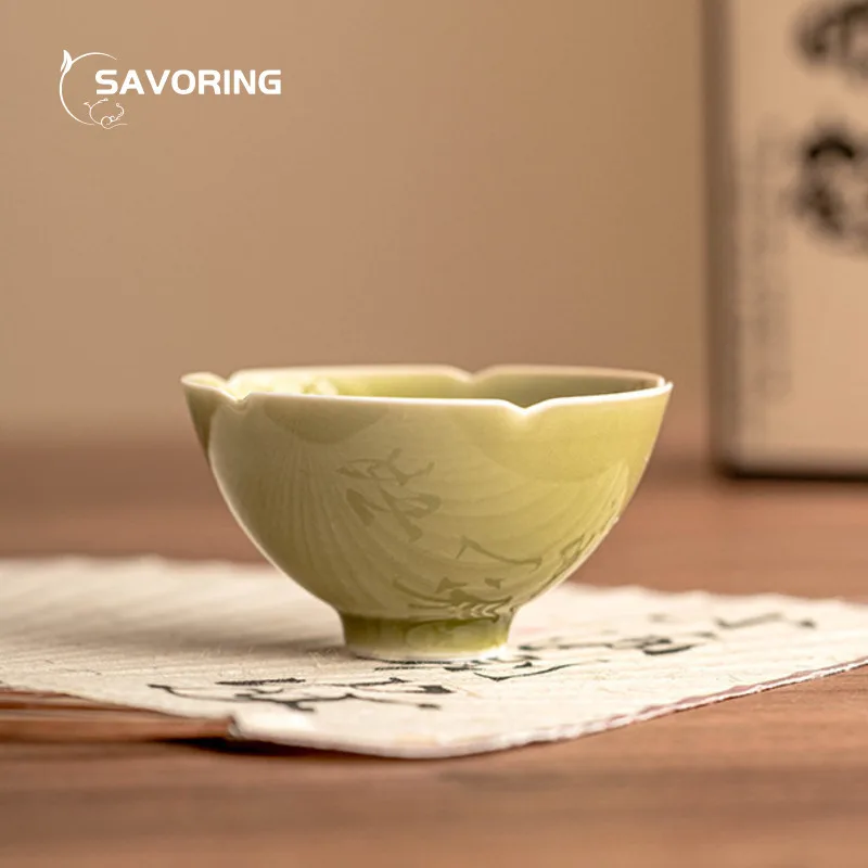 

Yaozhou Kiln Celadon Чайная чашка Керамическая чайная чашка с лепестками Матча Чашка с зеленым стеблем Китайские фарфоровые чашки Mate Подарочный набор чайной посуды Цзиндэчжэнь