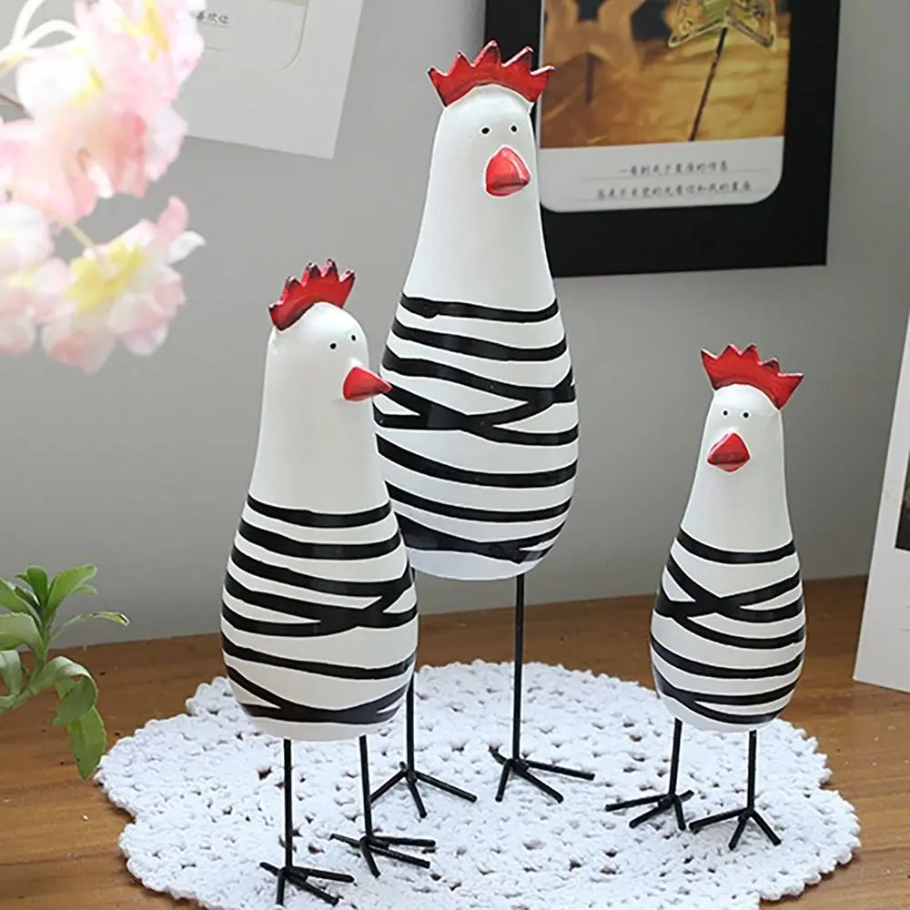 3Pcs/Set Carving Painted Chicken Statue Chic Stylish Wooden Chicken Ornaments Cute Desktop Rooster Figurine Birthday Gift