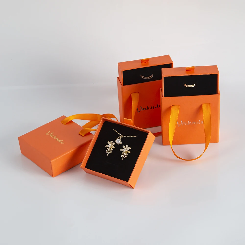 

50Pcs/Lot Paper Jewelry Storage Box Portable Earring Organizer Box Custom Logo Perfect Proposal Gift for Valentine's Day Wedding