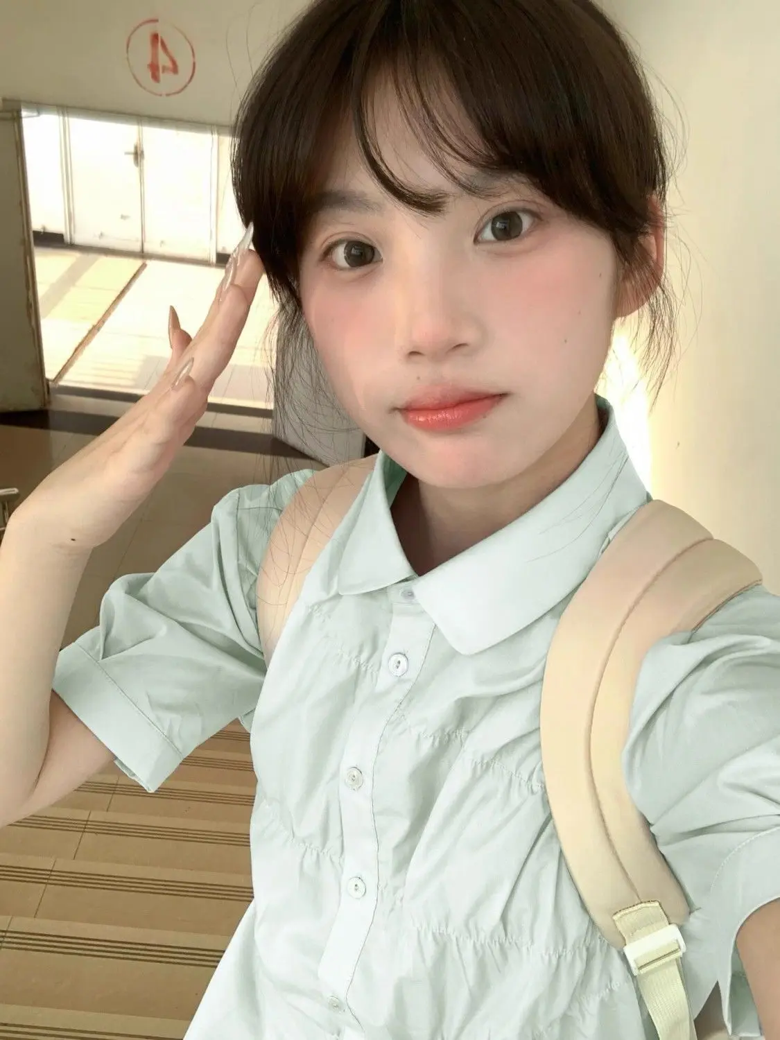 Chemises à manches courtes pour femmes, chemisier en maille imprimé artistique, Patchwork, tendance, Style de rue, moderne, minimaliste, boutonné, élégant, été