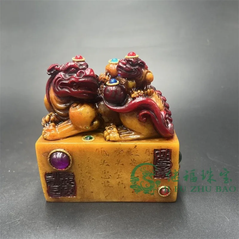 Antique miscellaneous retro pulp imitation Tian Huang Shoushan stone mother beast Pixiu seal hand-carved handicraft ornament