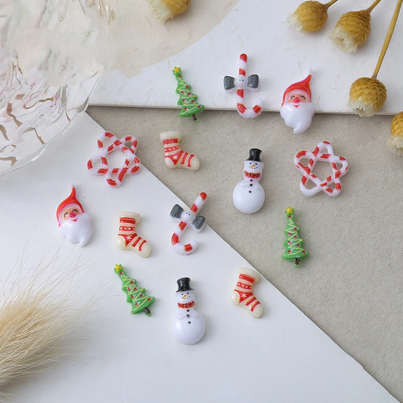 10pcs คริสต์มาสเรซิ่นเล็บอุปกรณ์เสริม 3D การ์ตูน Santa Claus Cane ถุงเท้า Snowman Nail Art Design อุปกรณ์ตกแต่ง