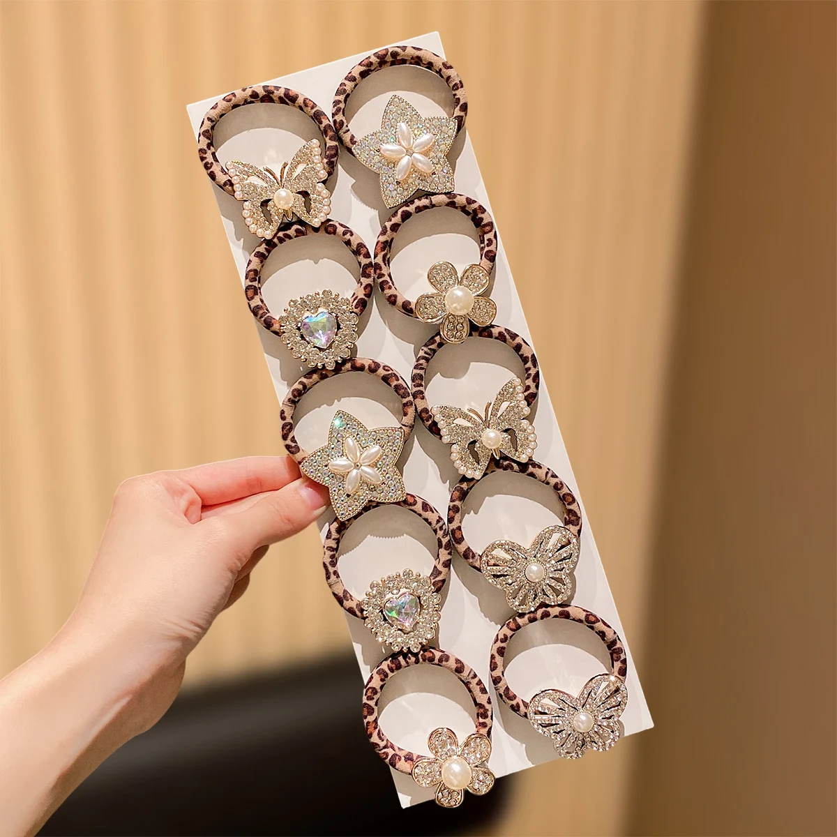 10PCS Leopard Print Hair Ties with Butterfly Star Flower Heart & Imitation Pearl Design Vintage Elegant Fashion Gift for Cute Gi