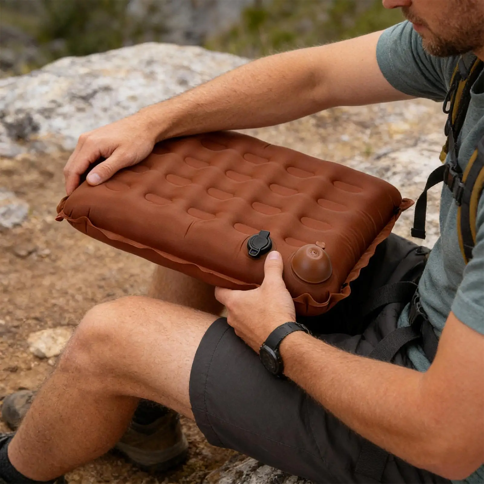 

Надувная подушка для сиденья на трибунах, самонадувающаяся, утолщенная, со светоотражающей полосой, для стадионов и активного отдыха