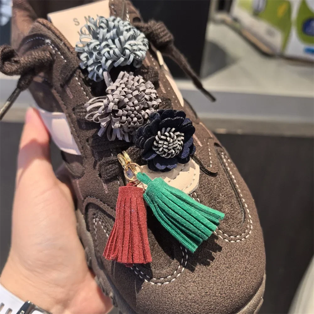 

New Maillard Tassel Pendant Shoe Charms Leather Flower Shoelace Buckle Shoes Flower Sports Shoelace Decoration Buckle 1 PCS