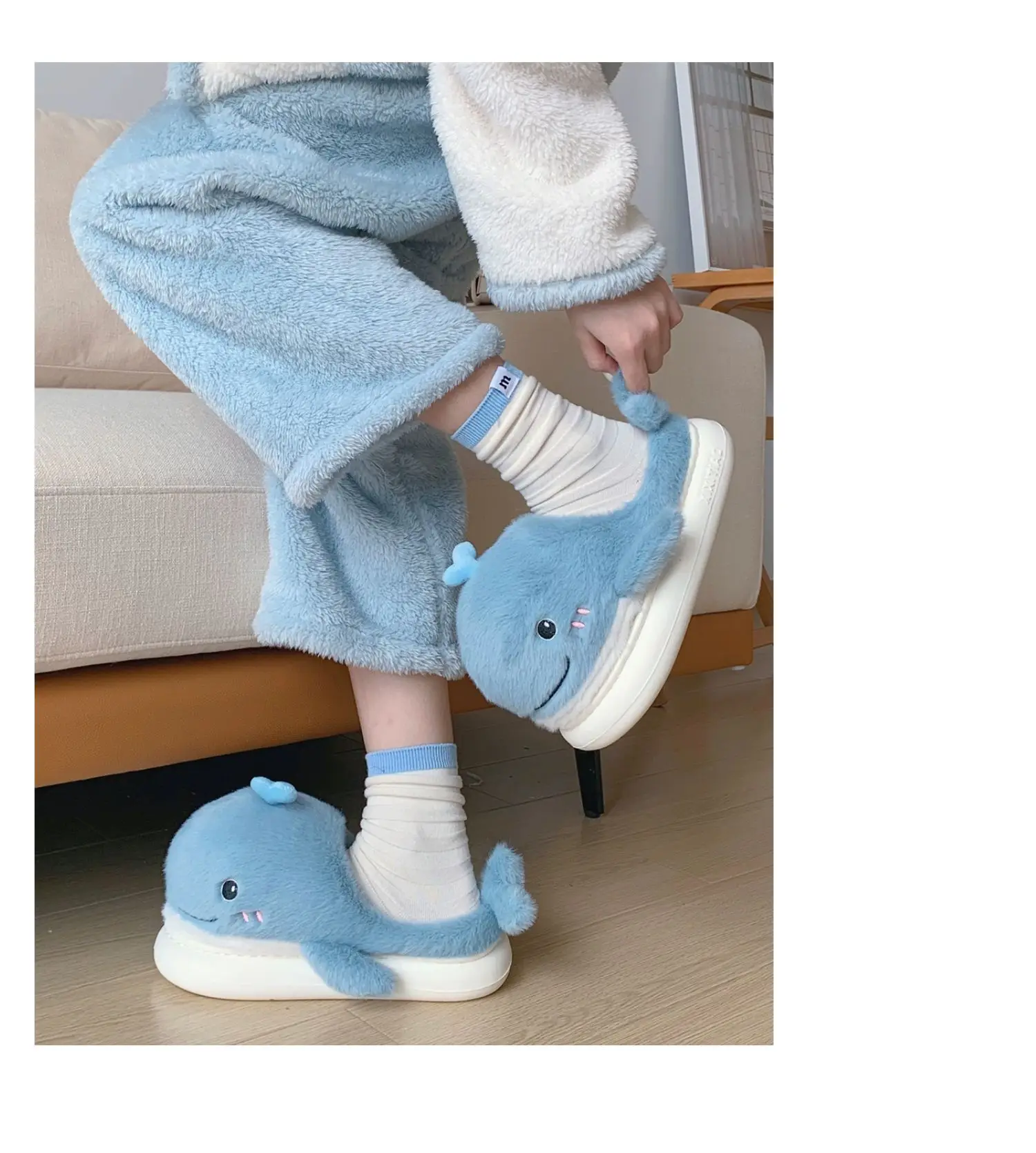 Winter Women\'s Plush Slippers Creative Cartoon Little Whale Indoor Plush Insulation Kawaii Animals Indoor House Cotton Slippers