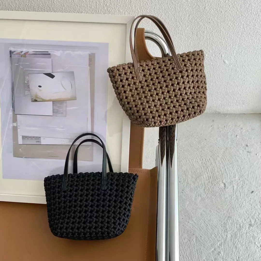 

Новинка 2023 года, женская сумка-корзина с узлом ветряной мельницы ручной работы, маленькая полая сумка, повседневная универсальная сумка-мессенджер, молодежная сумка