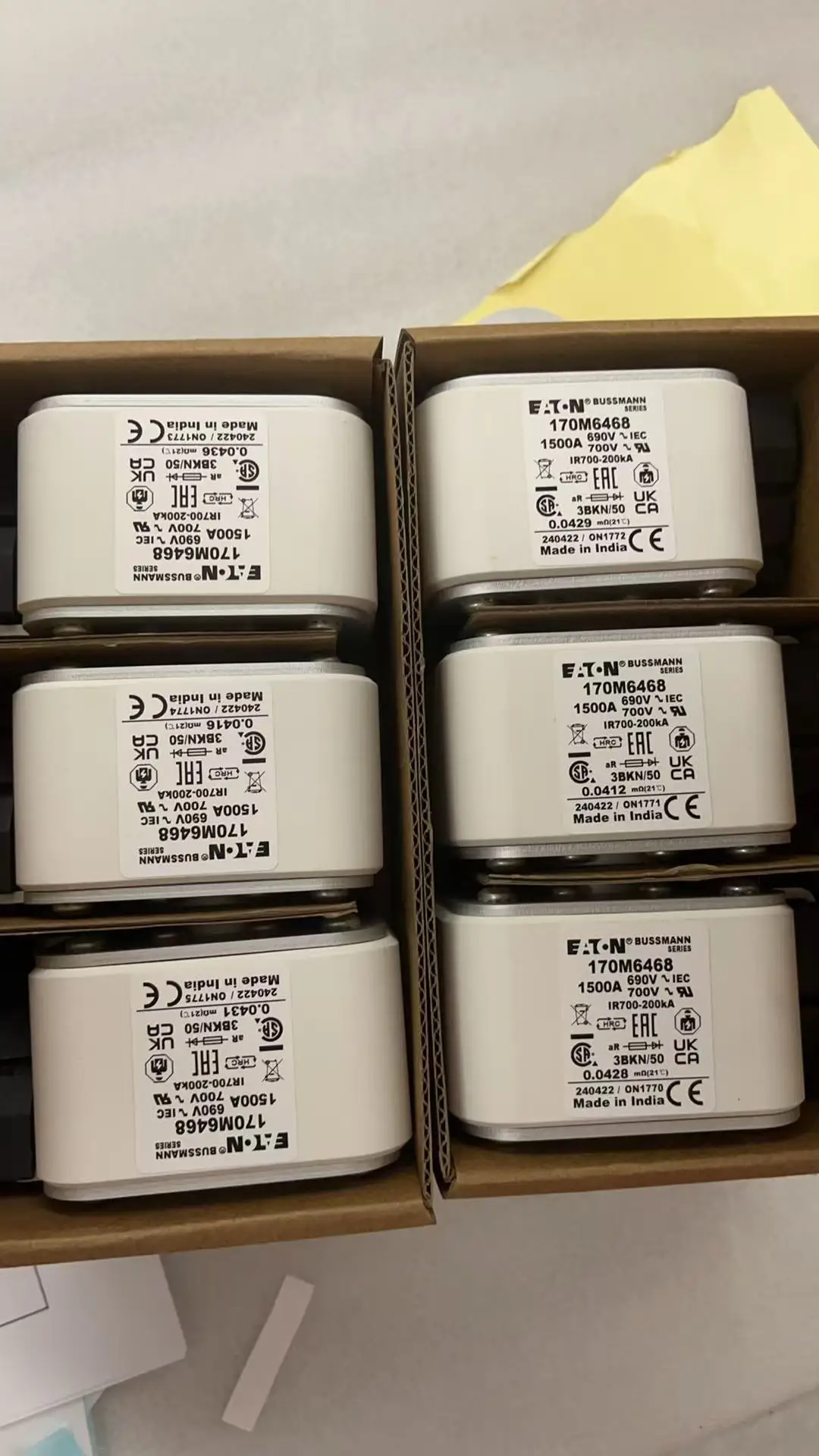 Semiconductor 690/700V square fast fuse 630A-900A equipment short circuit overcurrent protector