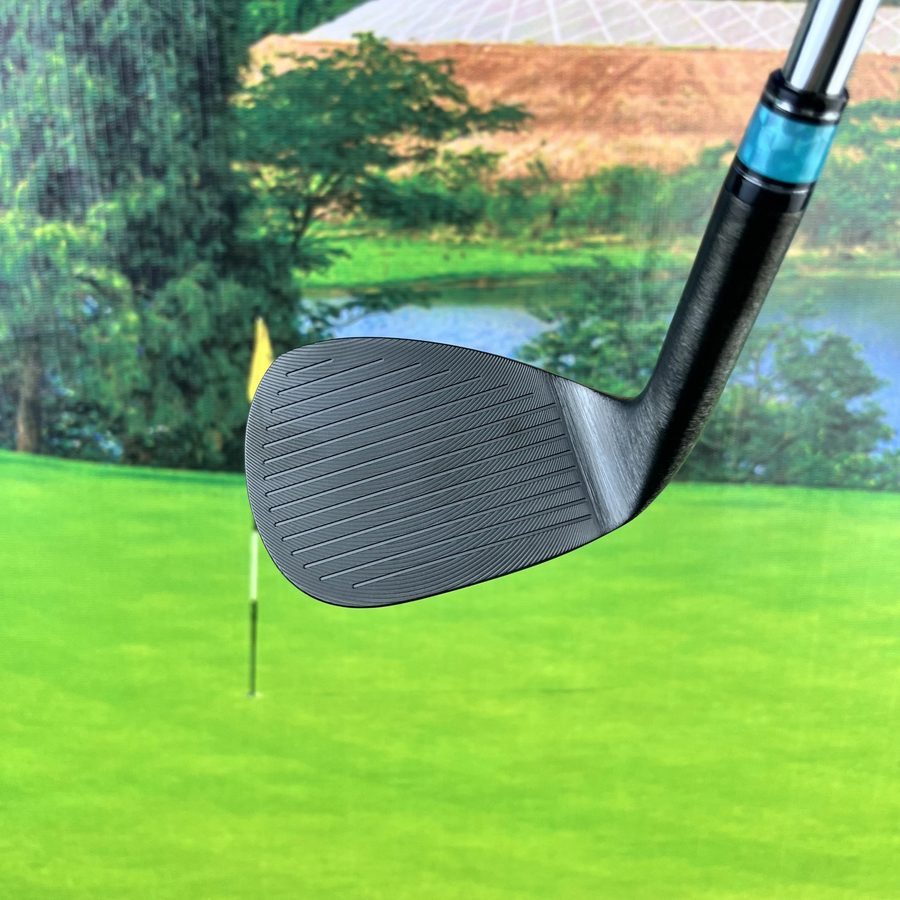Los palos de golf de acero al carbono de alto rendimiento son livianos y duraderos, adecuados para principiantes y jugad