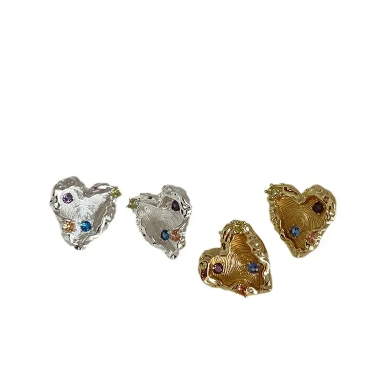 مجوهرات عصرية بمزاج كوري حلو أقراط على شكل قلب معدني زجاجي ملون للنساء هدايا الزفاف إكسسوارات تصميم رقيق