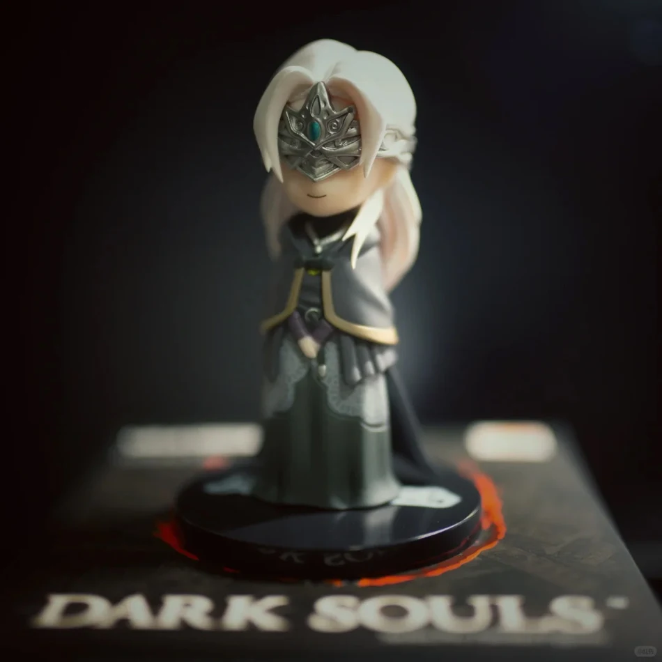 Q نسخة الظلام النفوس أنيمي عمل الشكل Solaire Artorias Ornstein حارس النار دمية أنيمي تمثال نموذج لعب للأولاد الهدايا