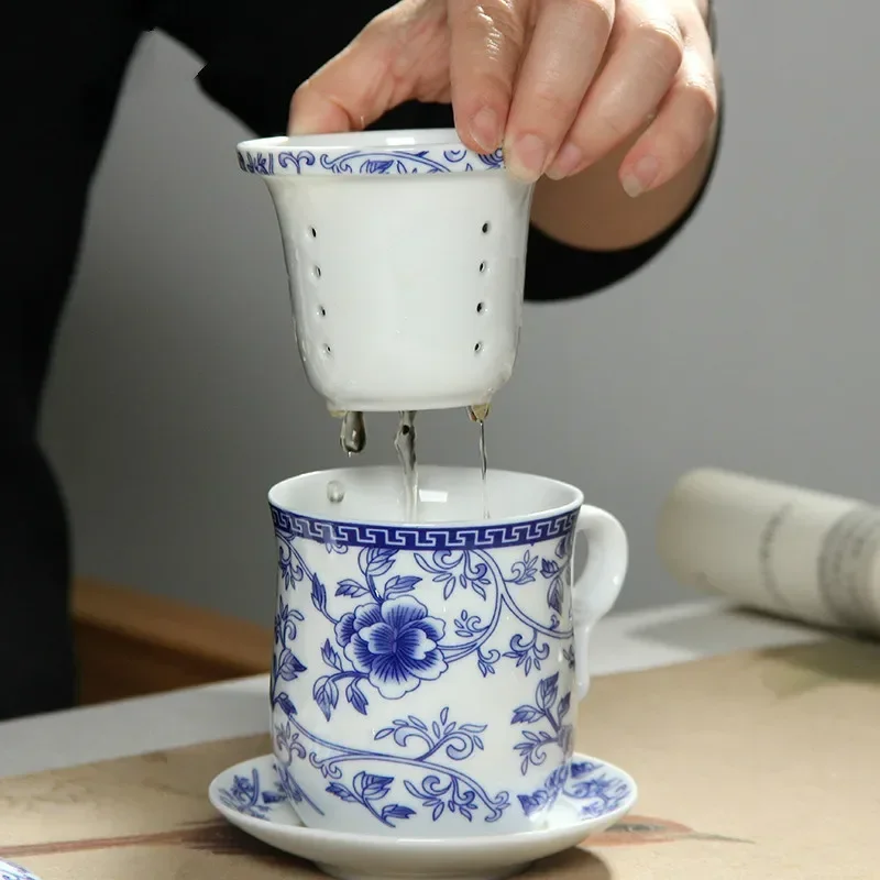 Retro Chinese Blue White Porcelain Tea Cup Set with Saucer Lid Infuser 260ml Ceramic Teacup with Tea Filter