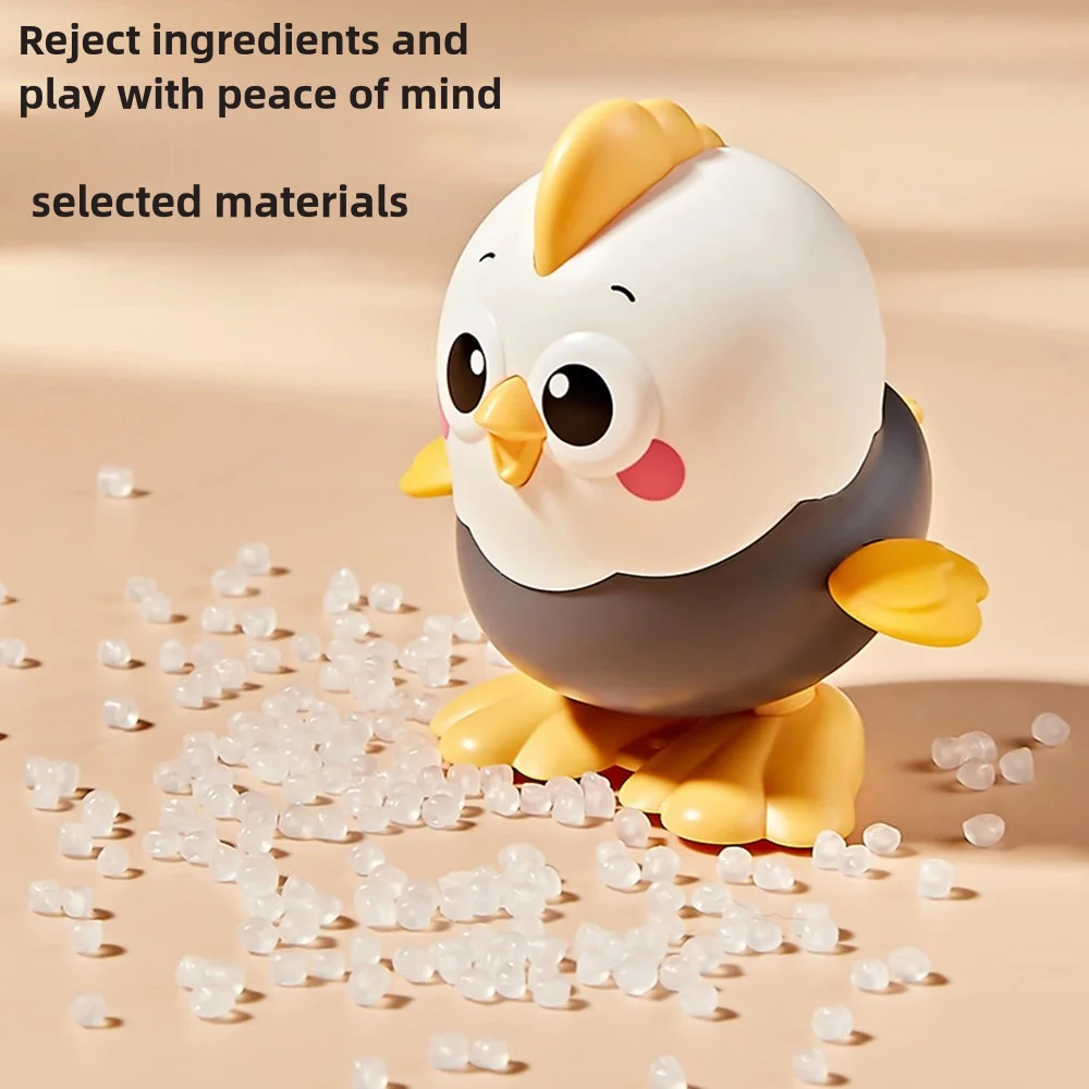 Nuovo cartone animato in movimento per bambini che salta piccolo pollo giallo giocattolo a carica per neonati, pollo giocattolo a carica, divertente piccolo animale a carica realistico che può spostare, correre e imparare a gattonare per bambini da 1 a 2 anni