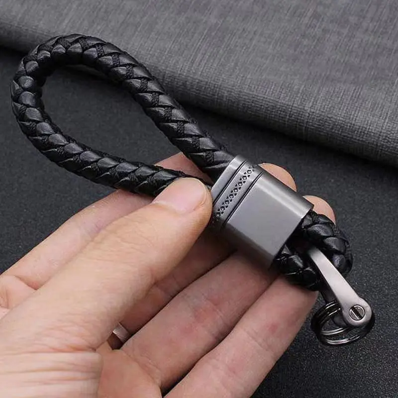 Leather Rope KeyChain Hand Woven Horseshoe Buckle Key Ring Car Key Rings for Car Fashion Key Accessory Keyrings Gifts