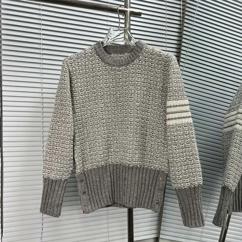 Four bar sweater for autumn and winter, unisex, high-quality long sleeved round neck knit sweater, casual versatile sweater