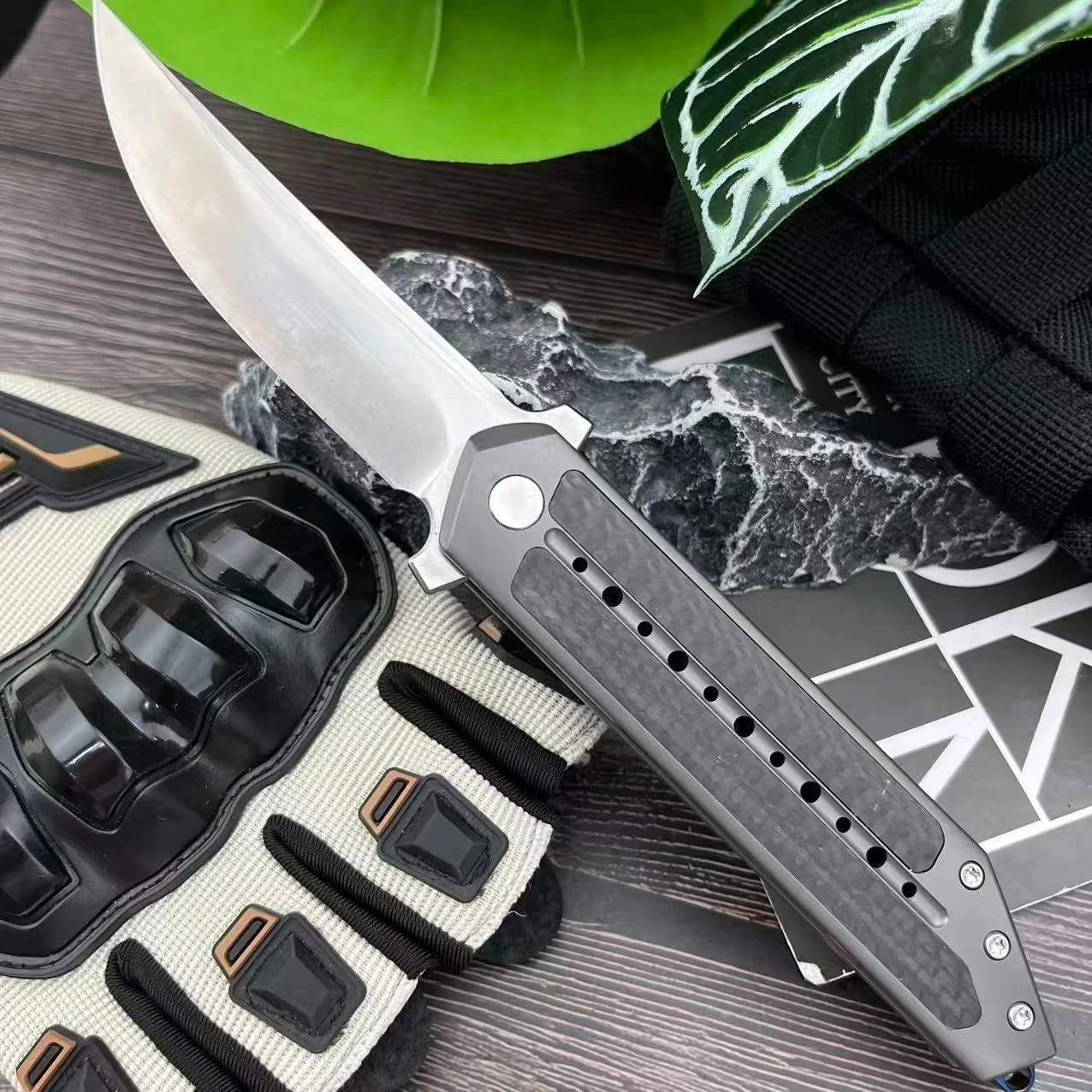 

Тактический охотничий складной нож высокой твердости для выживания Bushcrafter, уличный карманный титановый сплав, инкрустированный ручкой из углеродного волокна