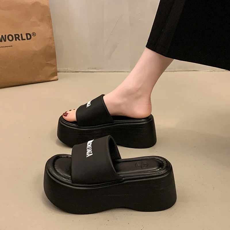 

Hot Sale Platform Slides Super Light PU Sole Thick Sole Casual Beach Slippers