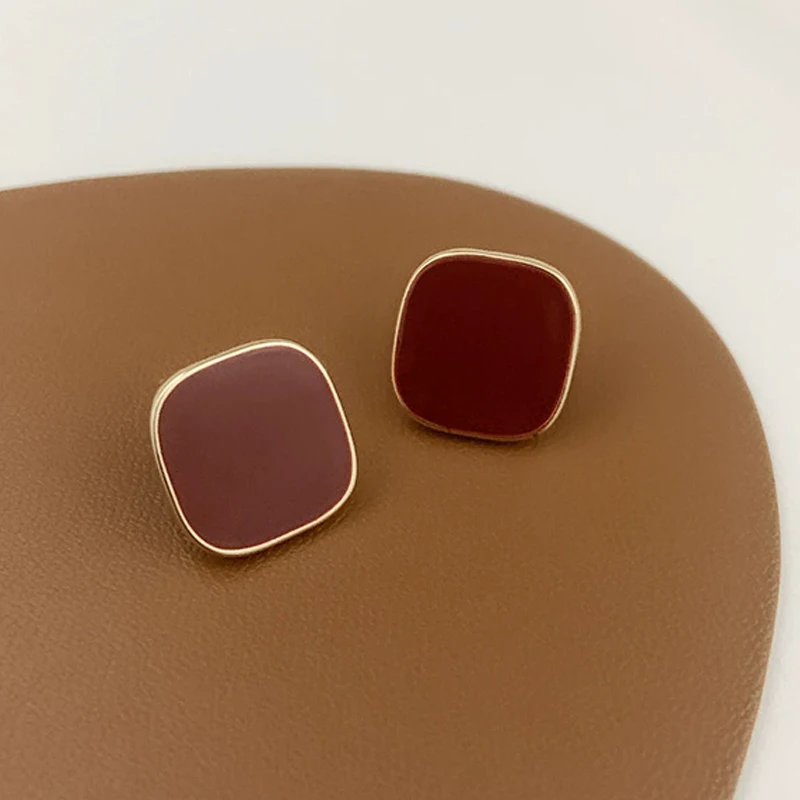 Simple Red Enamel Oil Square Earrings for Women Wedding Party Elegant Metal Elegant Stud Earrings Korea Jewelry Gifts