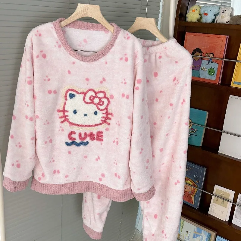 

Kawaii Hello Kitty пижамный комплект из кораллового флиса для девочек в стиле аниме, милая зимняя домашняя одежда на флисовой подкладке, которую можно носить на улице, новинка