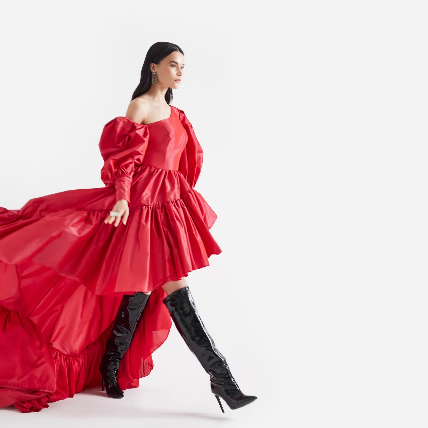 Newest Red Taffeta Asymmetrical Formal Dresses Puff Sleeves Draped Long Women Dresses To Party With Bright Line Details