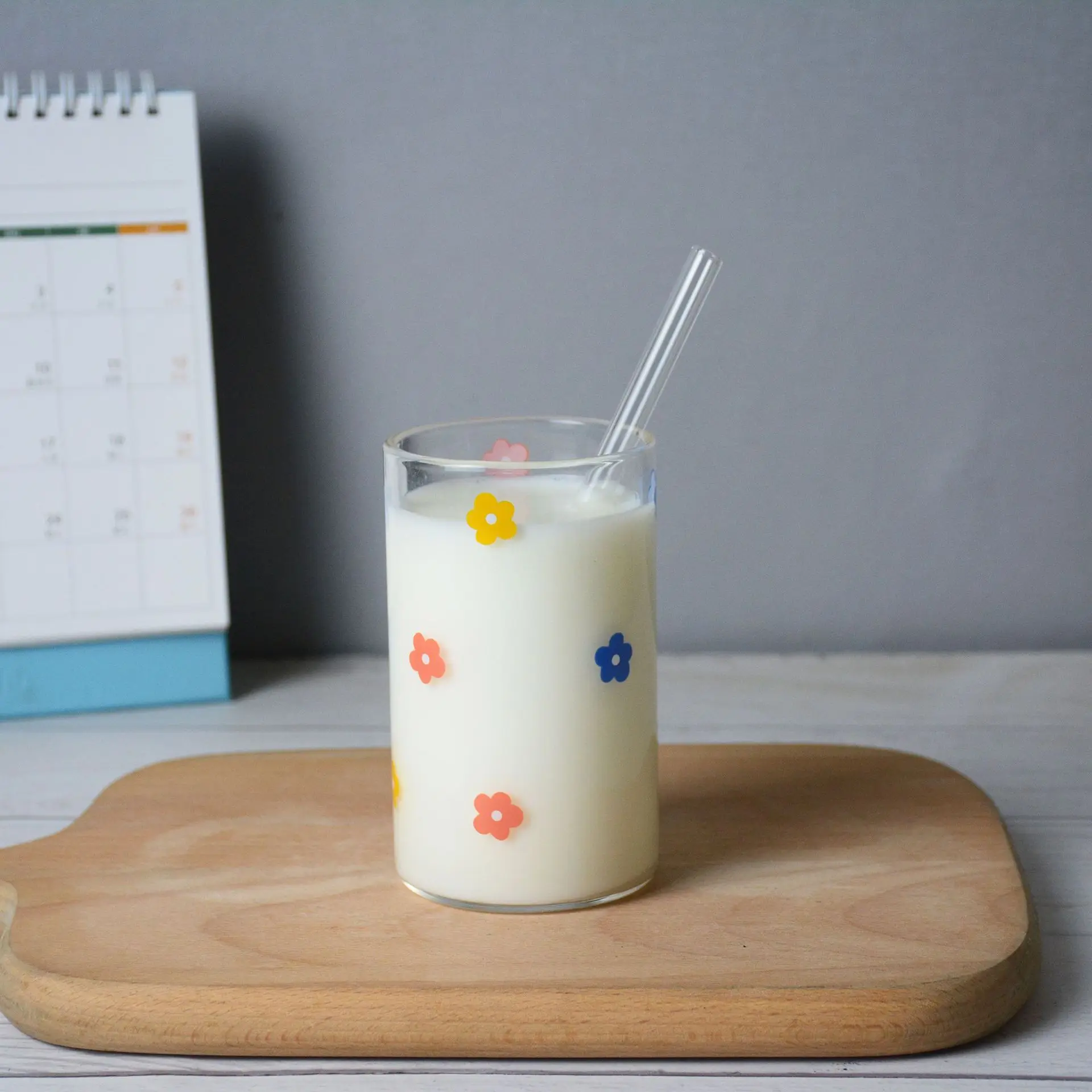 Cute Floral Glass For Milk Juice Made Of High Borosilicate Heat-resistant Glass Microwaveable Suitable For Home Office