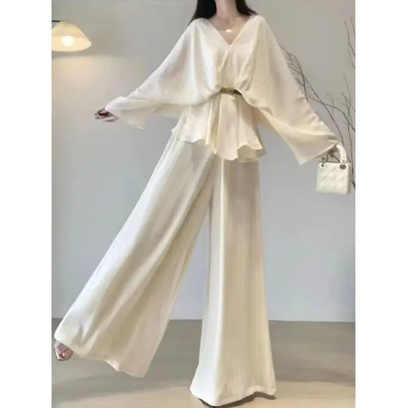 

French V-neck Top Two-piece Women's Wide-leg Pants for Early Spring Wear 2026 New High-end Elegant Suit