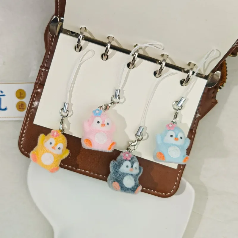 1/5 قطعة الكرتون يتدفقون البطريق سلسلة هواتف أفخم الراتنج الحيوان سلاسل المفاتيح لحقائب الظهر سماعة سيارة الأشرطة Keyrings الحبل