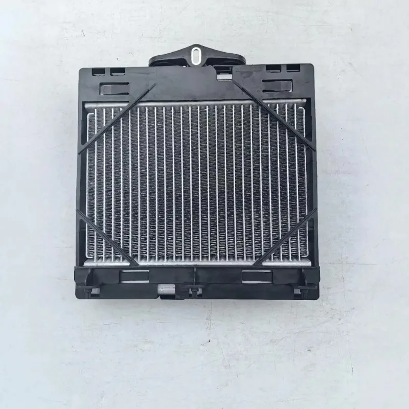 Radiatore 17117802662 per auto Mercedes-Benz W176 C117