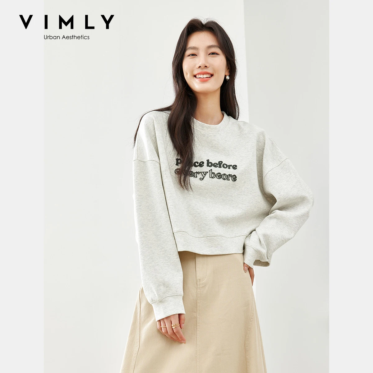 Vimly المرأة مكتب سيدة س الرقبة رسالة التطريز البلوفرات البلوز 2025 ربيع بسيط عادية فضفاض موضة متماسكة القمم M5221