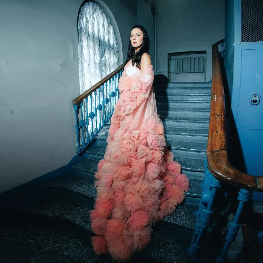 فستان تول زهري شفاف أومبير وردي بأكمام طويلة فساتين اضافية منتفخة الطبقات فستان حمل تول لالتقاط الصور