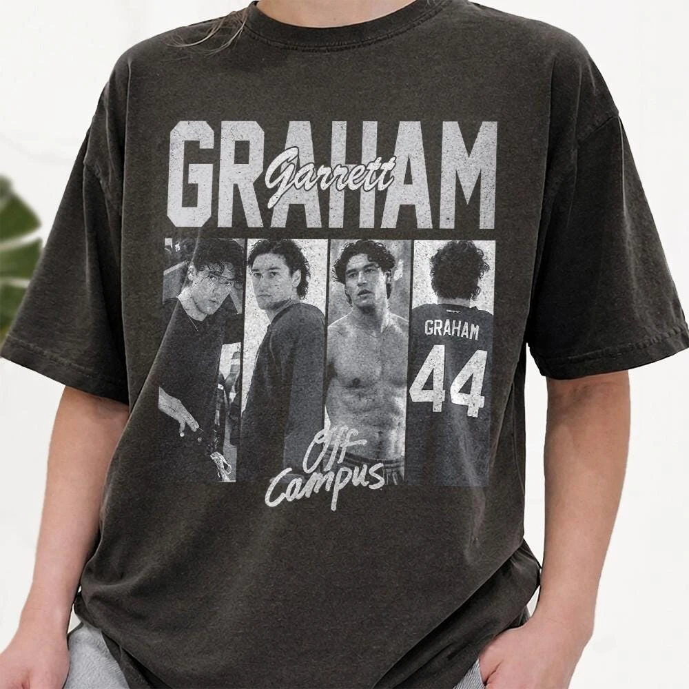 TV Off-Campus Garrett Graham Graphic Briar University 2026 T-Shirt 100 % Baumwolle Unisex Herren Damen T-Shirt Y2k Fans Casual Tee – Detail 6