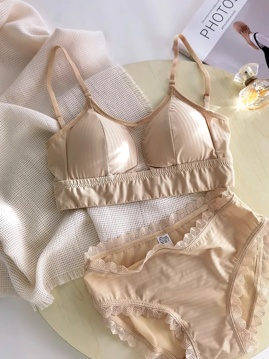 

Комплект нижнего белья с красивой спинкой и большой спинкой, женское большое нижнее белье, удобный тонкий бюстгальтер без стального кольца