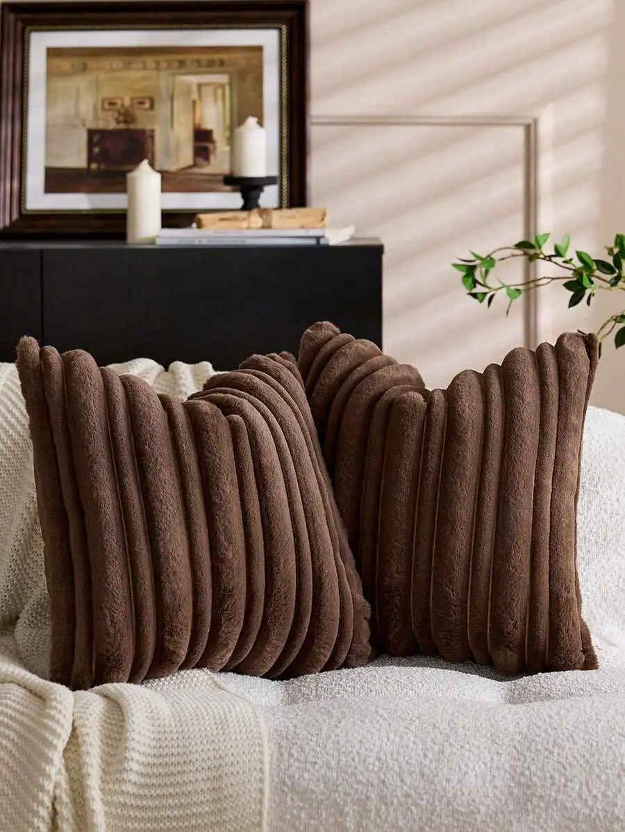 

1pc Beige Rabbit Fur Jacquard Holland Velvet Pillow Cover