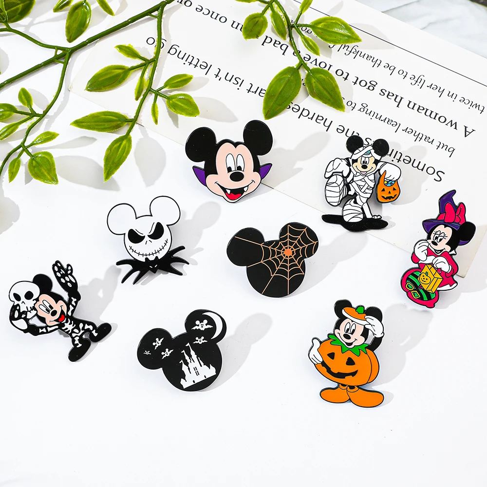 

Cartoon Disney Mickey Mouse Brooch Pin Creative Funny Minnie Enamel Badge for Children Halloween Theme Party Accessories