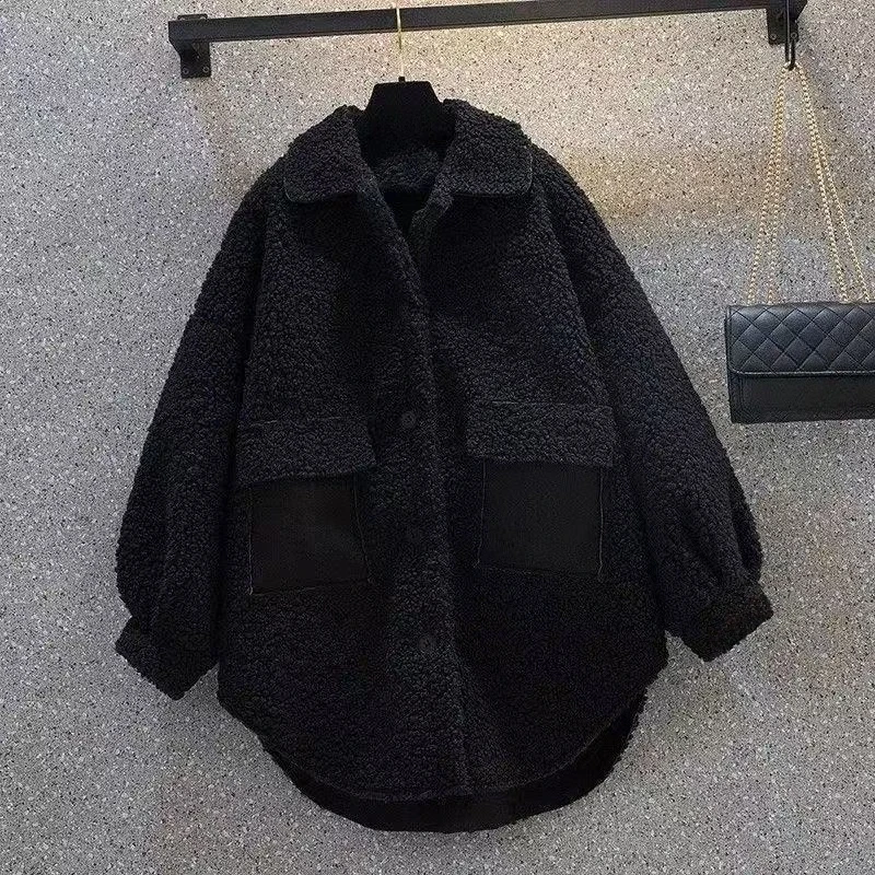 معطف خريف وشتاء 2025 بتصميم جديد للتخسيس وشعر خروف سميك أنيق وقابل للتصميم