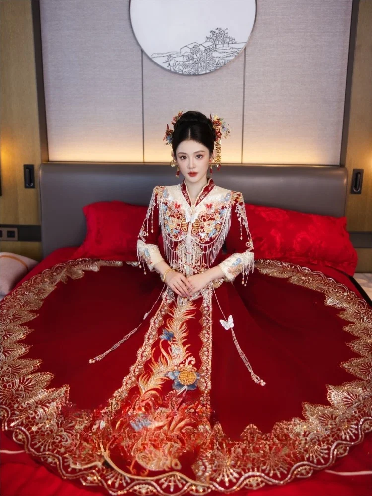 

Chinese-style wedding dress for brides formal heavy velvet
