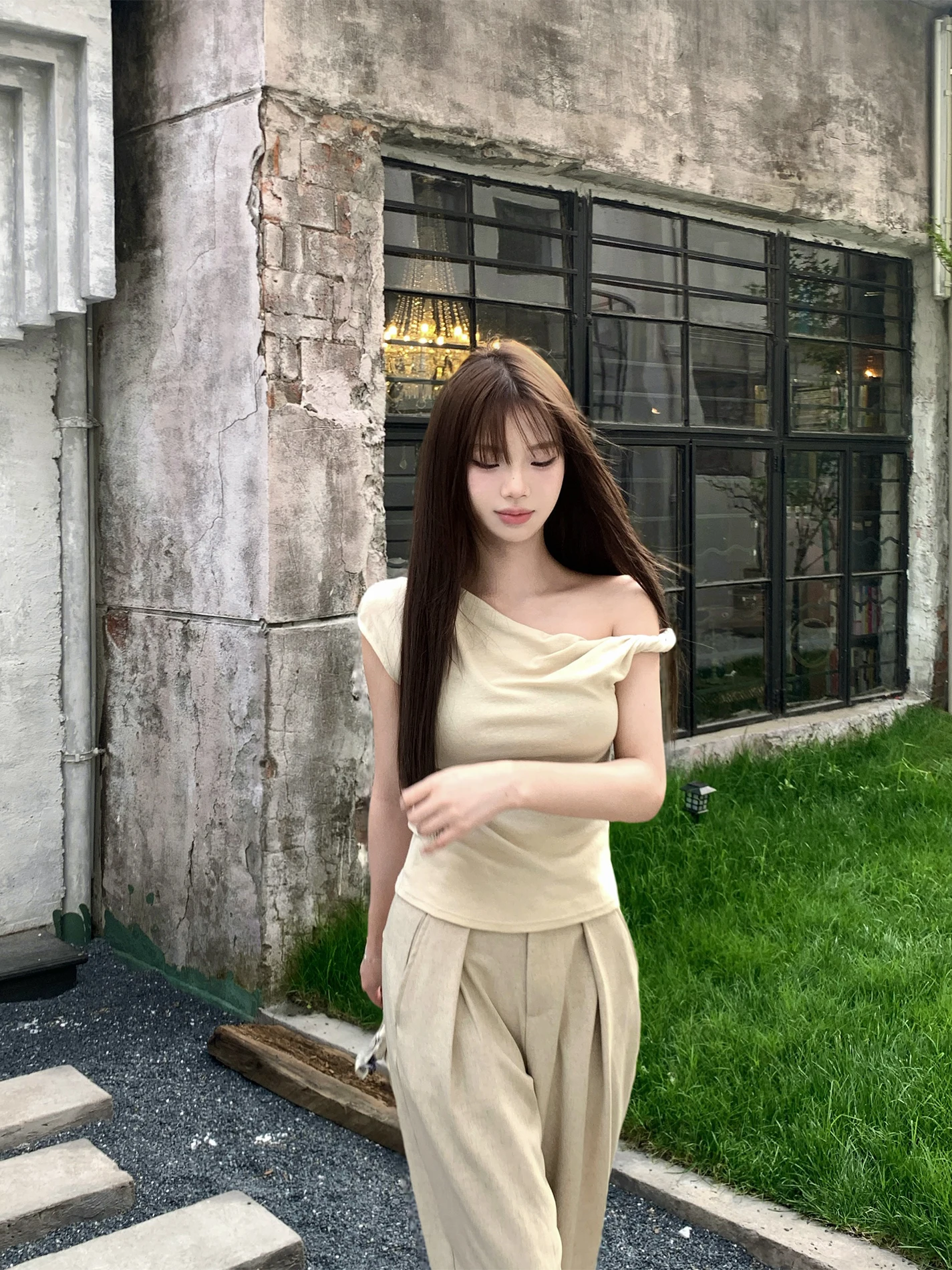 

EUSKY Women's Slim Fit Linen Cotton T-Shirt Summer 2025 Single Shoulder Knot Sleeveless Top Casual Commute Style Pure Color