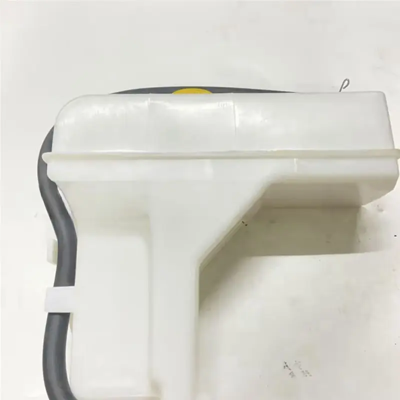 A30F-خزان السيارة خزان المبرد زجاجة مياه مساعدة توسيع زجاجة ماء 21710-4U000 217104U000 لنيسان صني #2