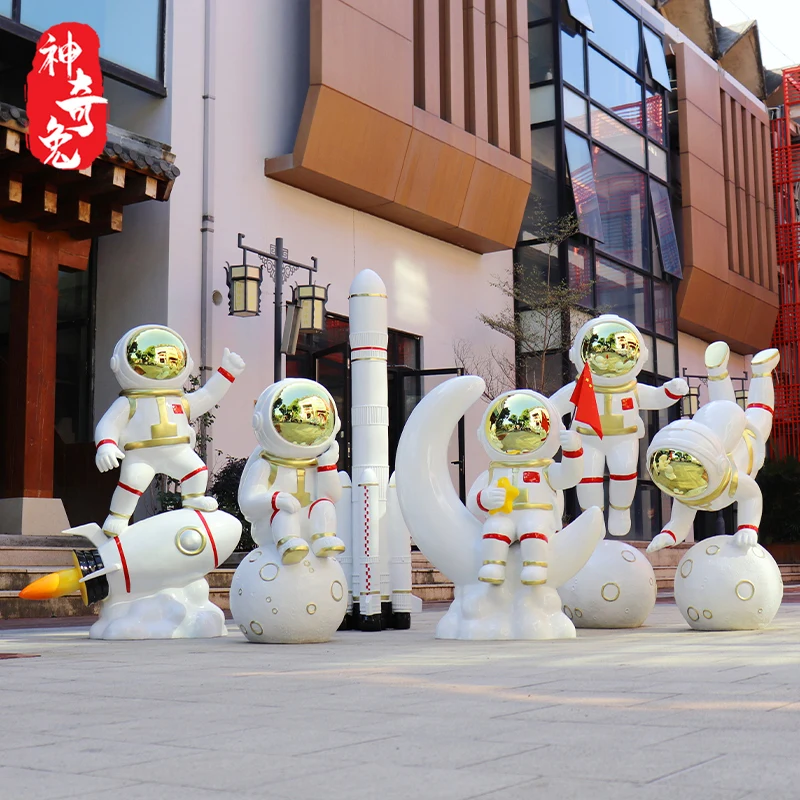 

Outdoor Luminous Astronaut Sculpture School Shopping Mall Sales Department Astronaut Astronaut Rocket Moon Model Decoration