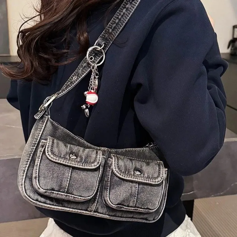 

Stylish Washed Denim Messenger Bag, Y2K Style Underarm Purse with Balloon Dog Charm Commuter Handbag Shoulder Bag for Women