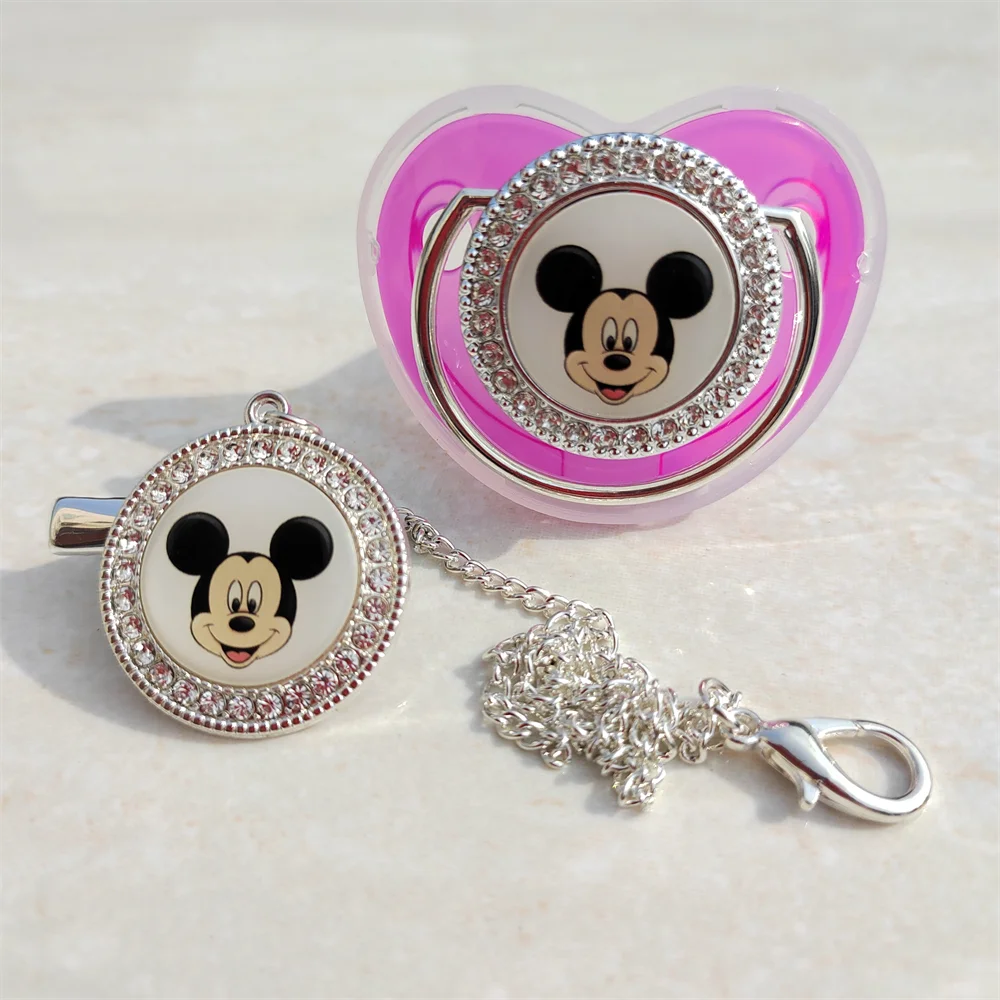 [1 Set=1Pcs Nipple + 1Pcs Cover + 1Pcs Chain ] Hot Sale Mickey Mouse Cute Silicone Reborn Baby Boy BPA Free Nipple with Lid Clip