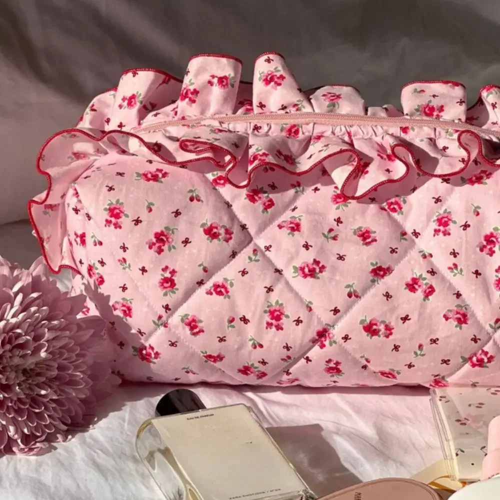 Large Capacity Women Cosmetic Bag Lace Makeup Organizer Travel Toiletry Bag Lipstick Storage Bag Zipper Wash Bag Pencil Case
