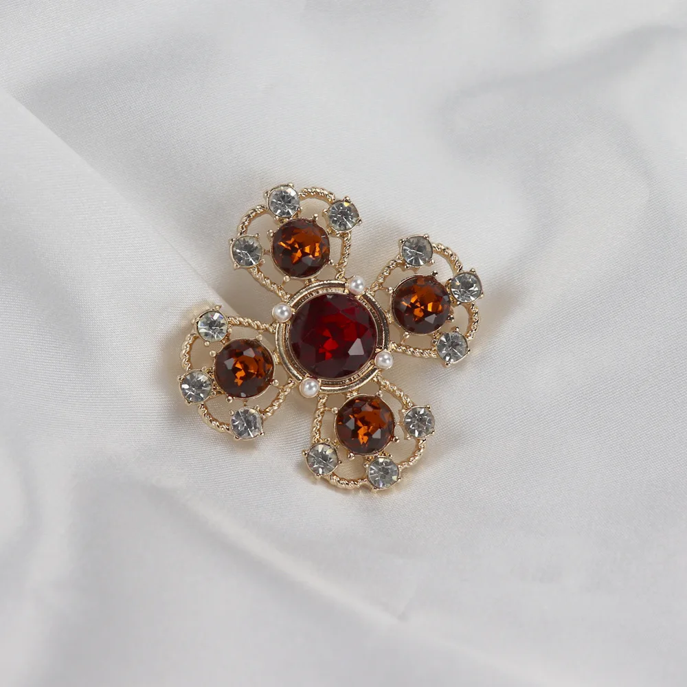 Classic Fashion Women Cross Rhinestone Brooches Pins Vintage Baroque Palace Luxury Jewelry Clothing Suit Brooch Pin Badges Gift