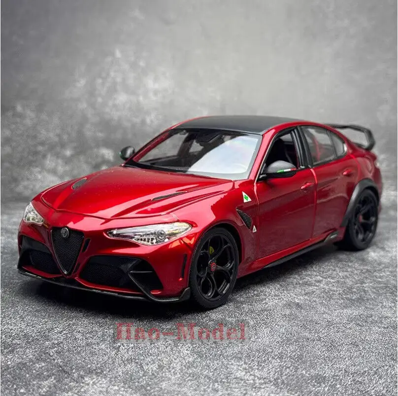 Bburago 1:18 For alfa romeo Giulia GTAm Alloy Diecast Metal Car Model Simulation Toys Birthday Gifts Hobby Display Collection