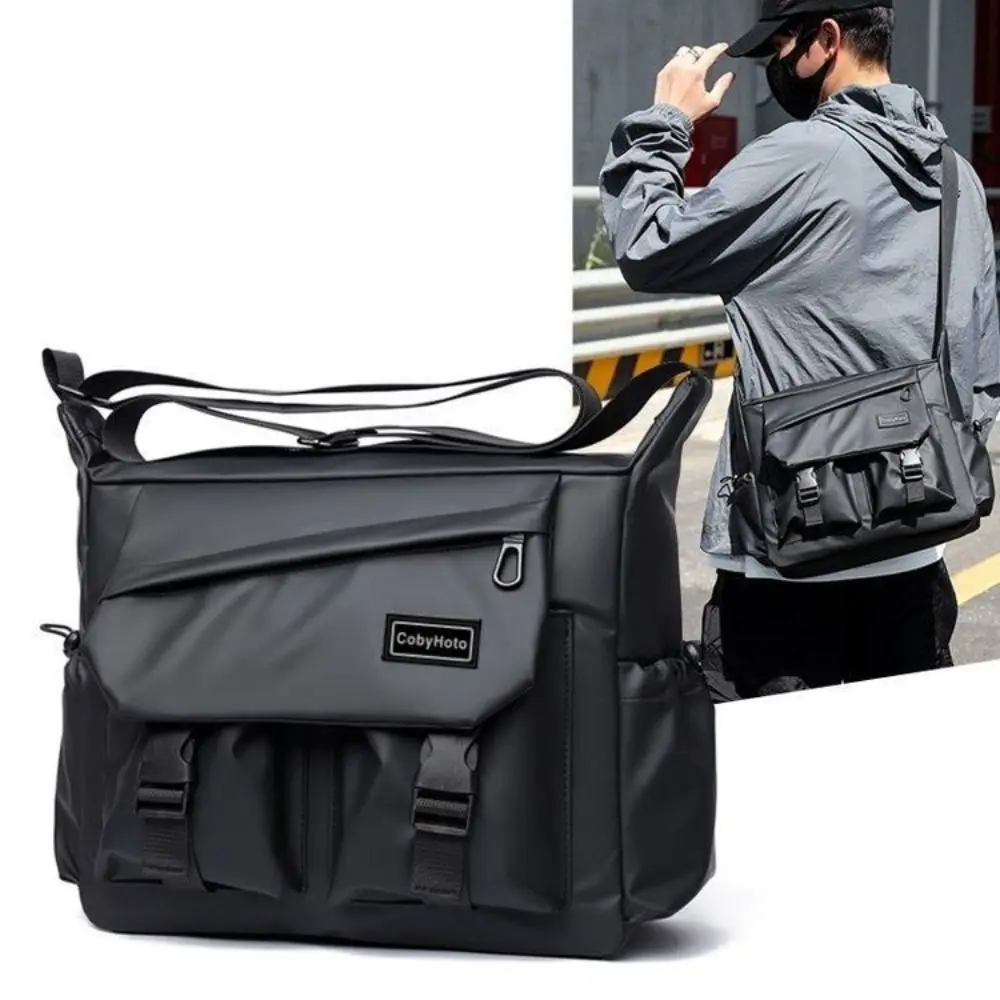 

Large Capacity Men Crossbody Bag Japanese Style Harajuku Nylon Postman Bag Lightweight with Badges Single Shoulder Bag Outdoor